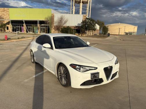 2018 Alfa Romeo Giulia Ti Lusso