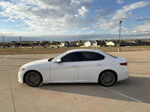 2018 Alfa Romeo Giulia Ti Lusso