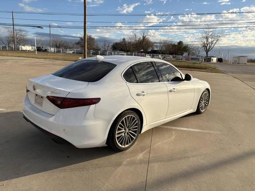 2018 Alfa Romeo Giulia Ti Lusso