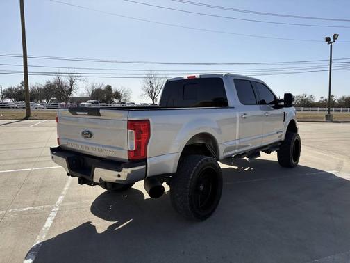 2018 RAM 2500 Tradesman Crew Cab 4x4 8' Box