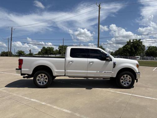 White 2018 Ford F-250 King Ranch