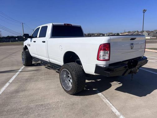 2017 RAM 2500 Tradesman Crew Cab 4x4 8' Box