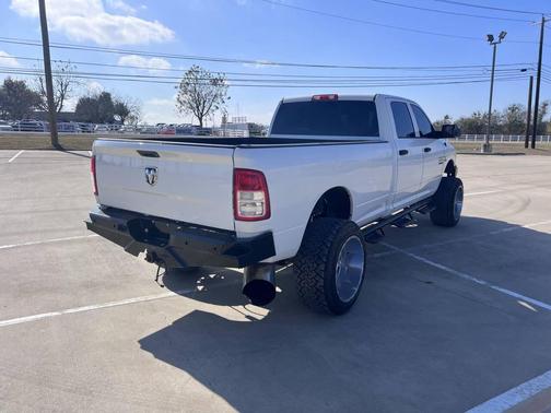 2017 RAM 2500 Tradesman Crew Cab 4x4 8' Box