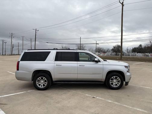 2018 Chevrolet Suburban LT