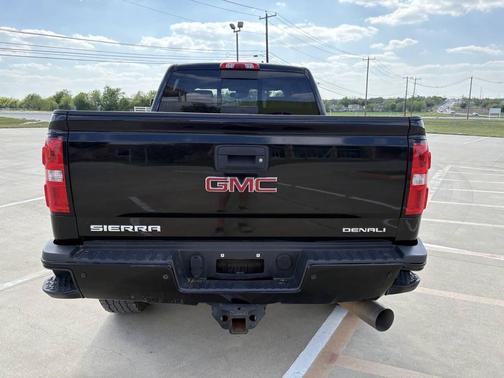 black 2019 GMC Sierra 2500 Denali