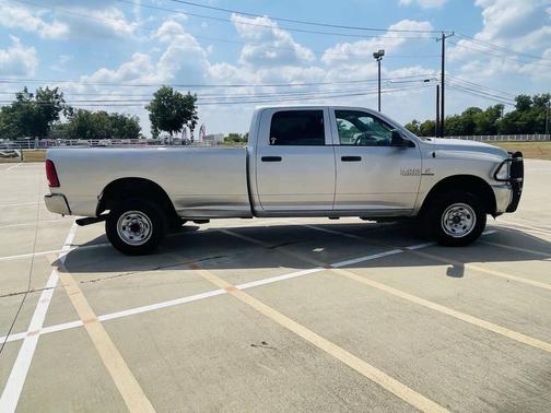 2018 RAM 2500 Tradesman Crew Cab 4x4 8' Box