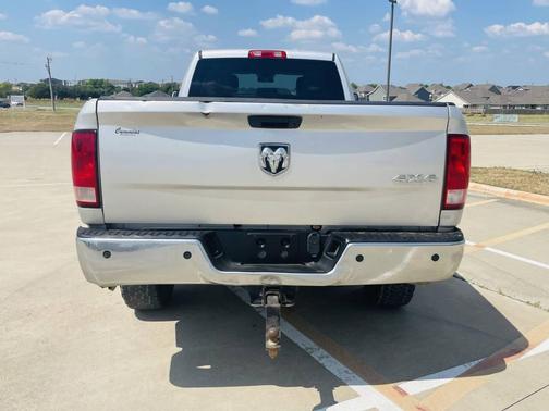 2018 RAM 2500 Tradesman Crew Cab 4x4 8' Box