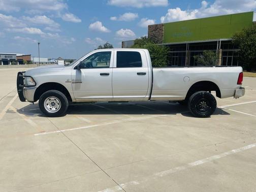 2018 RAM 2500 Tradesman Crew Cab 4x4 8' Box
