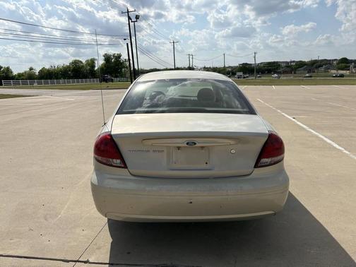 TAN 2004 Ford Taurus SES