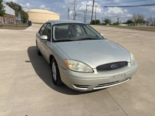 TAN 2004 Ford Taurus SES