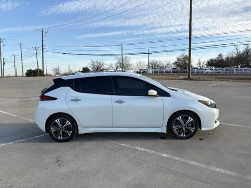 2022 Nissan Leaf SV 40 kWh