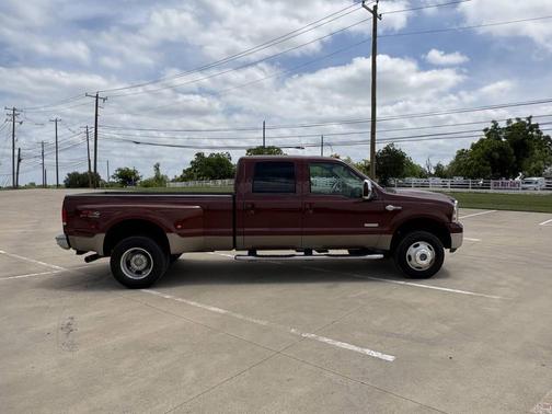 BROWN 2006 Ford F-350 Lariat