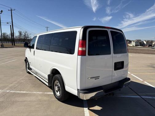 2006 Chevrolet Express 3500 Base