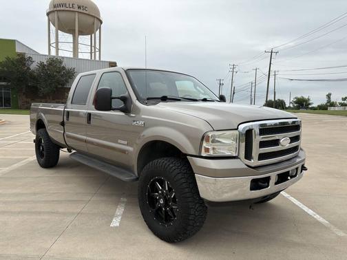 BROWN 2005 Ford F-350 Lariat