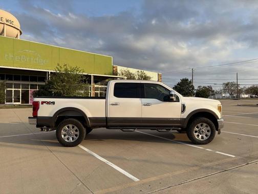 2017 Ford F-250 Lariat