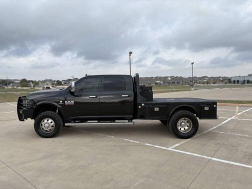 2018 RAM 3500 Laramie Crew Cab 4x4 8' Box