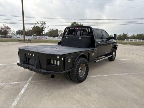 2018 RAM 3500 Laramie Crew Cab 4x4 8' Box