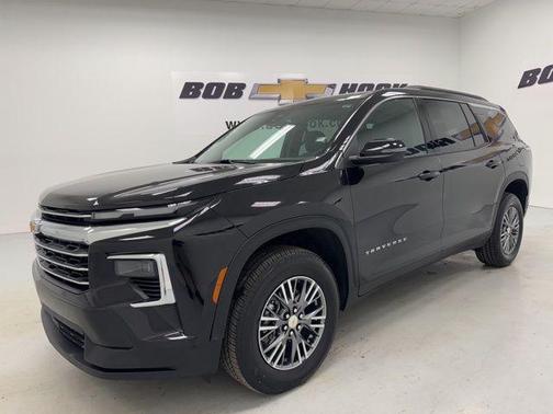 Mosaic Black Metallic 2026 Chevrolet Traverse LT