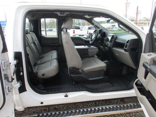 OXFORD WHITE 2022 Ford F-250 XL