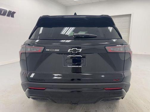 Mosaic Black Metallic 2026 Chevrolet Equinox FWD RS