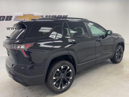 Mosaic Black Metallic 2026 Chevrolet Equinox FWD RS