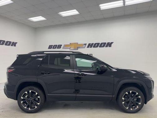 Mosaic Black Metallic 2026 Chevrolet Equinox FWD RS