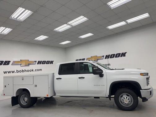 Summit White 2026 Chevrolet Silverado 3500 WT