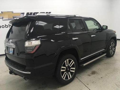 Photo 5 of 33 of 2018 Toyota 4Runner Limited