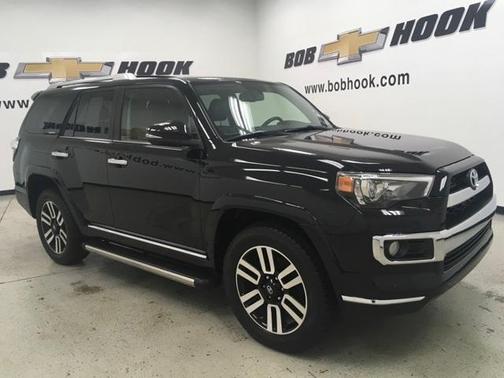 Photo 3 of 33 of 2018 Toyota 4Runner Limited