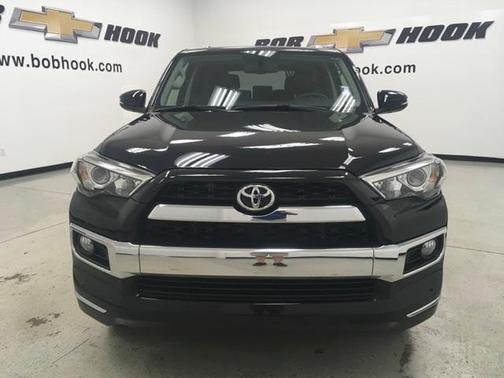 Photo 2 of 33 of 2018 Toyota 4Runner Limited