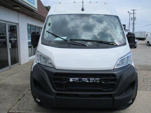 Bright White Clearcoat 2025 RAM ProMaster 2500 Tradesman