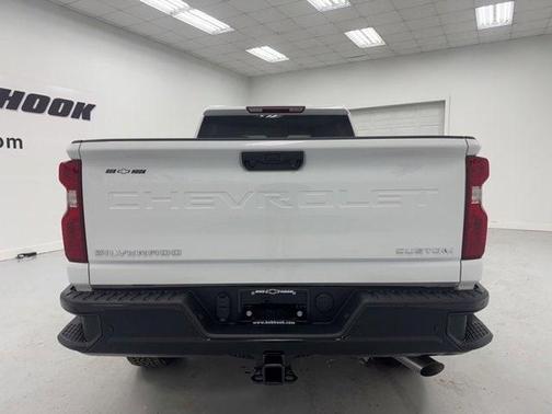 2025 Chevrolet Silverado 2500 Custom