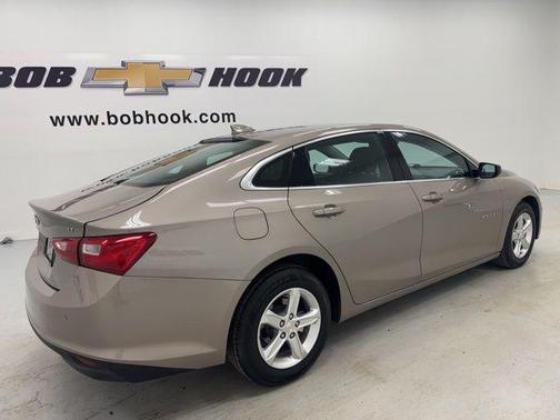 Mineral Gray Metallic 2024 Chevrolet Malibu FWD 1LT