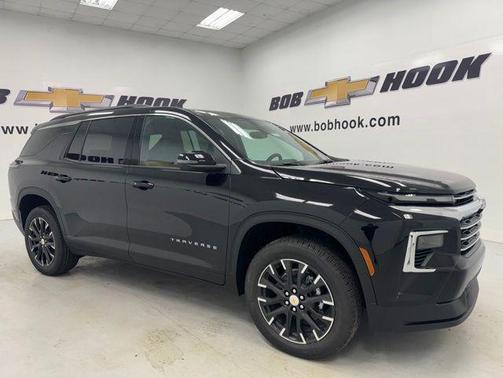 Mosaic Black Metallic 2026 Chevrolet Traverse LT