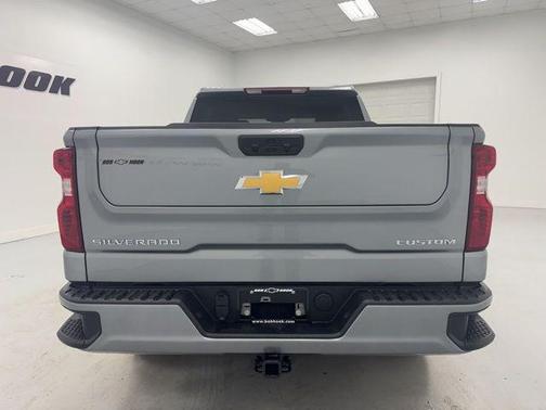 Sterling Gray Metallic 2026 Chevrolet Silverado 1500 Custom