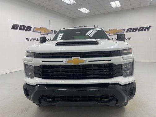 2025 Chevrolet Silverado 2500 Custom