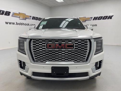 White Frost Tricoat 2021 GMC Yukon Denali