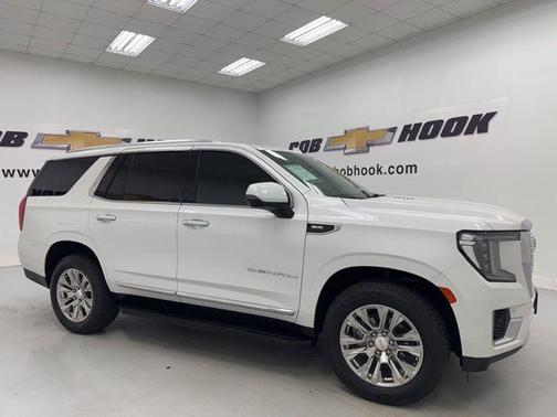 White Frost Tricoat 2021 GMC Yukon Denali
