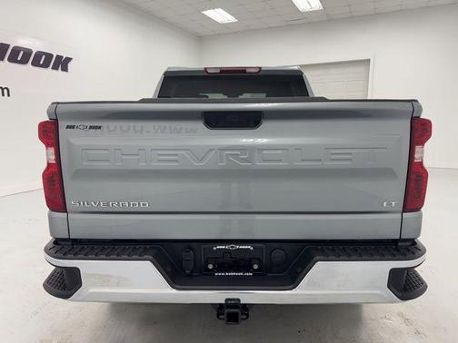 Sterling Gray Metallic 2025 Chevrolet Silverado 1500 LT