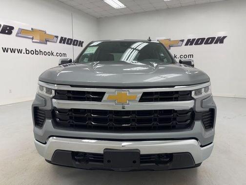 Sterling Gray Metallic 2025 Chevrolet Silverado 1500 LT