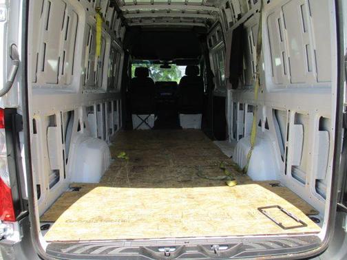 Arctic White 2024 Mercedes-Benz Sprinter 2500 High Roof