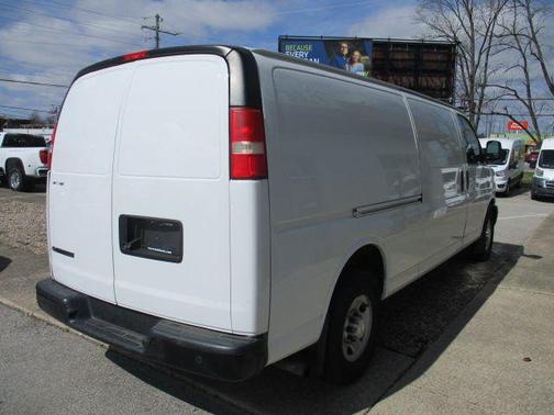 Summit White 2017 Chevrolet Express 3500 Work Van