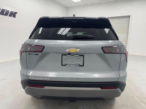 Sterling Gray Metallic 2025 Chevrolet Equinox 1LT