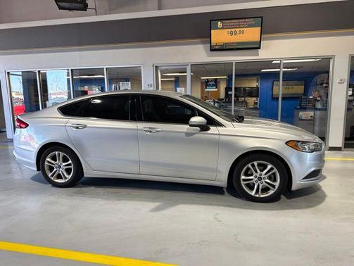 INGOT SILVER 2018 Ford Fusion SE