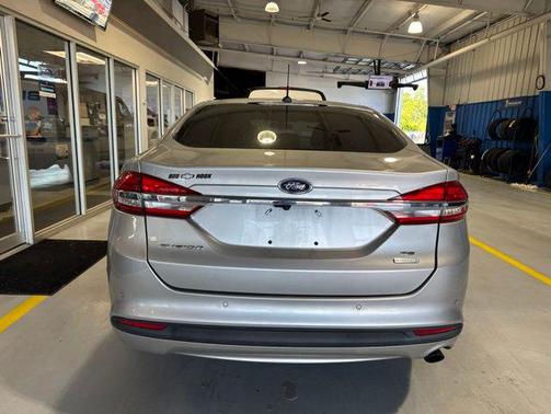 INGOT SILVER 2018 Ford Fusion SE