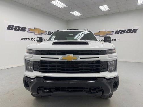 2025 Chevrolet Silverado 2500 Custom