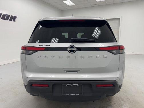 Brilliant Silver Metallic 2025 Nissan Pathfinder SV FWD