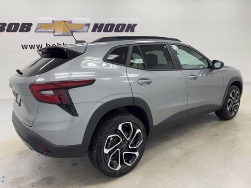 Sterling Gray Metallic 2026 Chevrolet Trax FWD 2RS