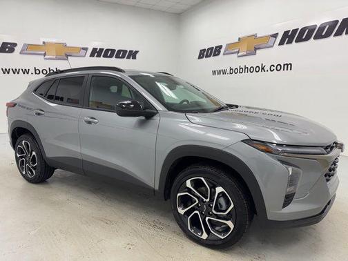 Sterling Gray Metallic 2026 Chevrolet Trax FWD 2RS