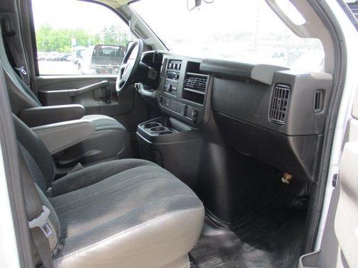 Summit White 2024 Chevrolet Express 2500 Work Van